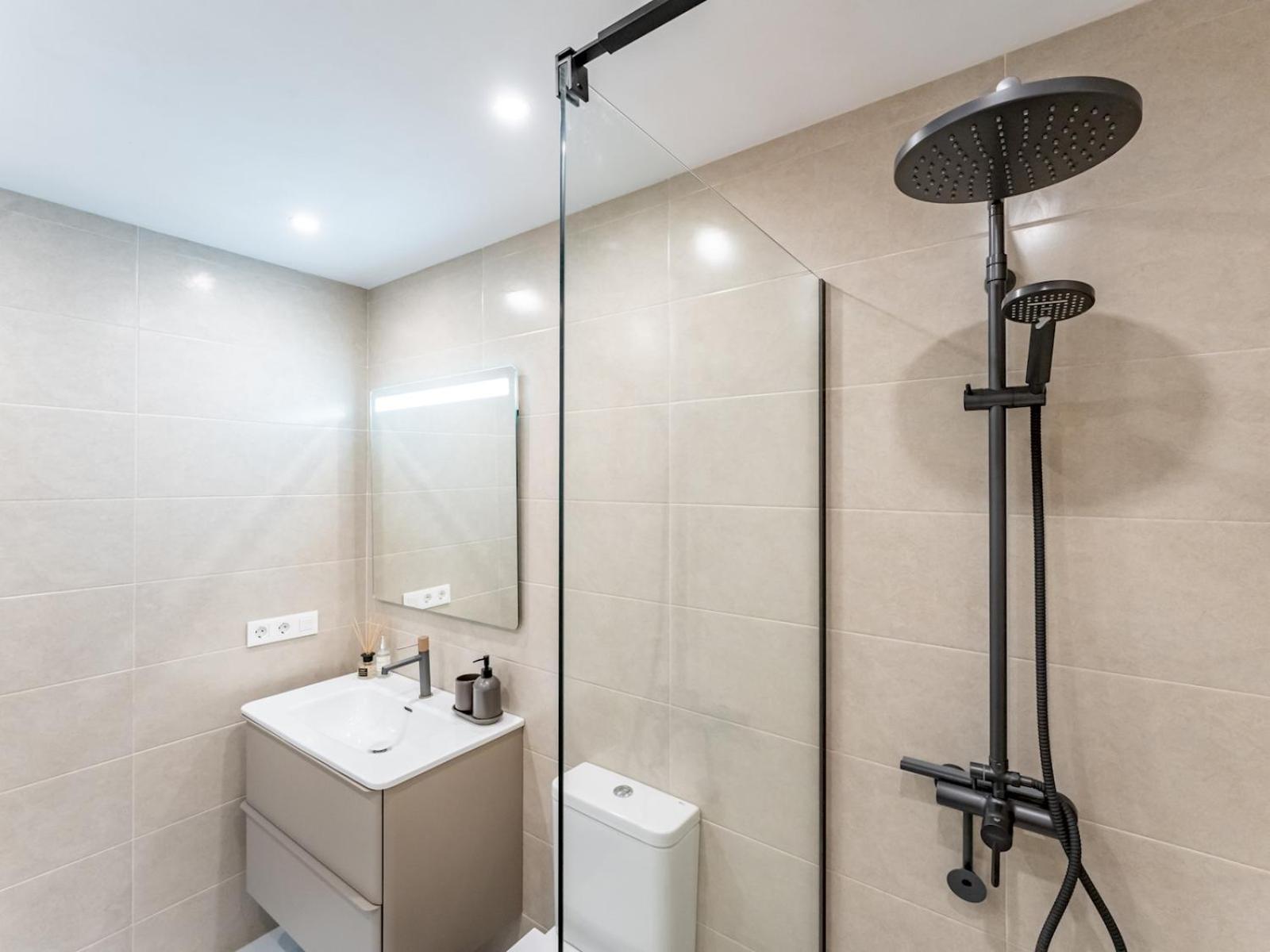 Lägenhet Pass The Keys Stylish 3 Bed Flat In Pacos *